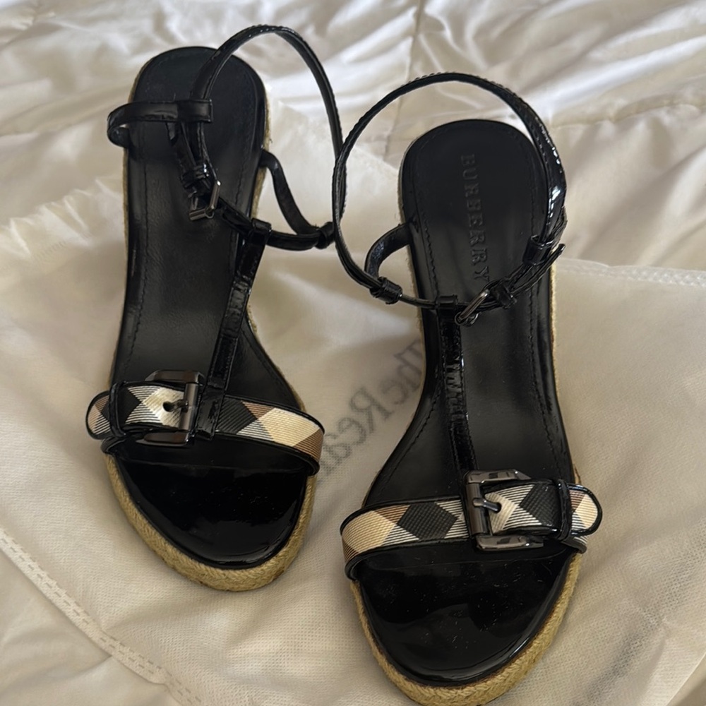 Burberry Black and Cream Espadrille Wedges VGUC